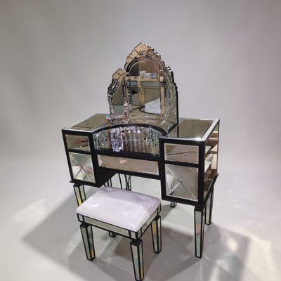 Doro Dresser Set